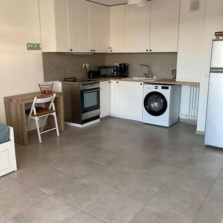 Appartement Rdc Avec Parking Prive La Fare-les-Oliviers Buitenkant foto