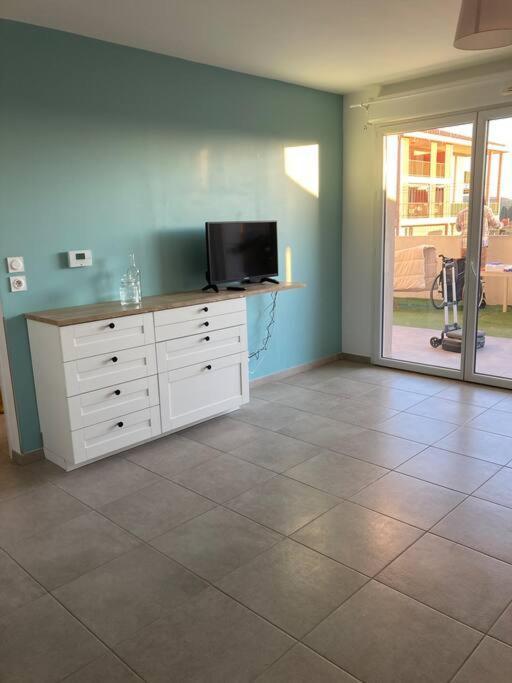 Appartement Rdc Avec Parking Prive La Fare-les-Oliviers Buitenkant foto